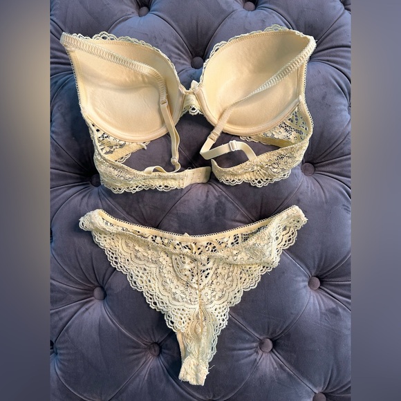 Etam Lace Lingerie Set – Le Magic Up Collection - Picture 8 of 9